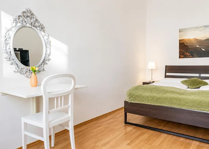 Cozy 2br Next To Vibrant Center Відень